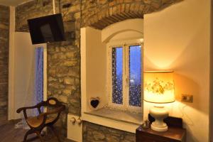 A television and/or entertainment centre at Il Borgo del Castello