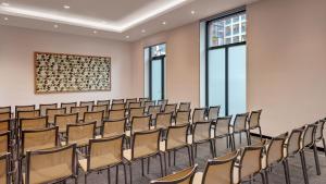 Área de negócios e/ou sala de conferências em Holiday Inn Frankfurt - Alte Oper by IHG