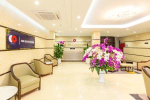 Khu vực sảnh/lễ tân tại Sen Hidden Charm Hotel