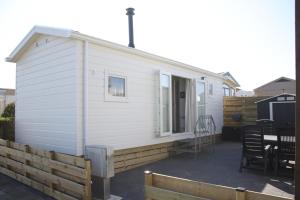 Bygningen som campingplassen ligger i