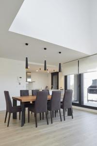 A kitchen or kitchenette at Villa Alimar - Basque Stay