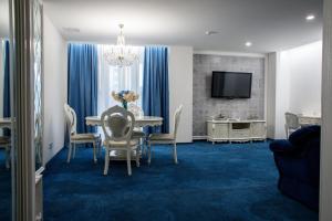 TV a/nebo společenská místnost v ubytování Park Hotel