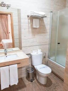 Koupelna v ubytování Hotel Plaza Escribano