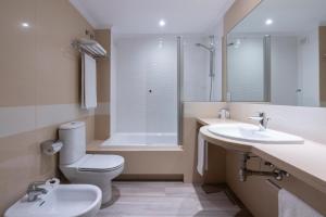 Ein Badezimmer in der Unterkunft Attica 21 Barcelona Mar