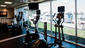 Holiday Inn Grand Haven-Spring Lake, an IHG Hotel tesisinde fitness merkezi ve/veya fitness olanakları