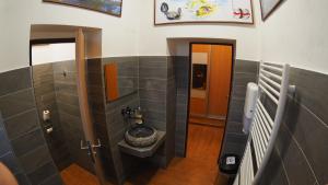 Koupelna v ubytování HOTEL BRITANNIA VSETÍN