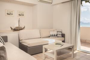 Istumisnurk majutusasutuses Pierros Hotel