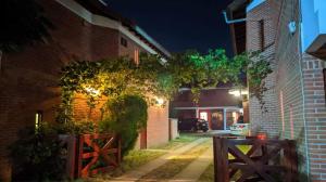 En have udenfor Complejo Playa Grande