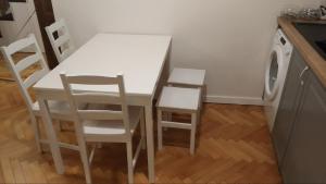 Kuchyňa alebo kuchynka v ubytovaní Pinkova Apartments