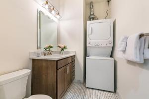Bagno di 1 and 2 BR Private Condos Steps Away From French Quarter