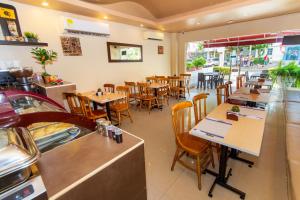 Restaurace v ubytování Azuán Suites Hotel By GEH Suites