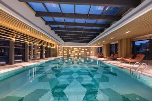 Bazén v ubytování Holiday Inn Shaoguan Downtown by IHG nebo v jeho okolí