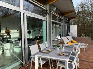 Φωτογραφία από το άλμπουμ του La Maison d'Architecte en pleine nature - le "Clos des Chevreuils" σε Barbençon