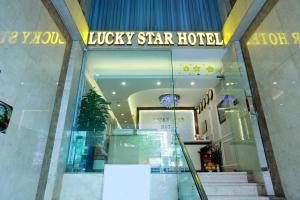 Certifikát, hodnocení, plakát nebo jiný dokument vystavený v ubytování Lucky Star Hotel 266 De Tham