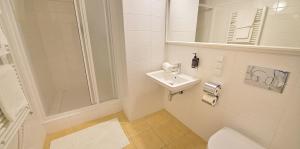 Koupelna v ubytování Anette Hotel