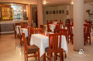 Restoran atau tempat lain untuk makan di Hotel Suite Luna del Valle