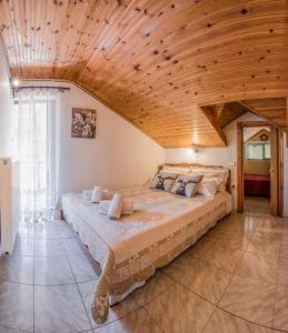 Postel nebo postele na pokoji v ubytování Guesthouse Theodorou