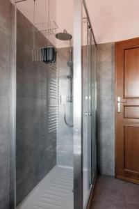 Ванна кімната в Fly by Suites Pescara