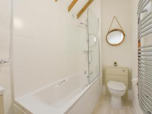 Vannituba majutusasutuses Bramble Cottage +18 fotot