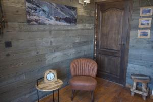 Fotografie z fotogalerie ubytování L'Ancienne Poste - chambres d'hôtes et table de dégustation v destinaci Marloie