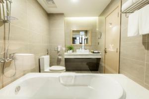 Ванная комната в Muong Thanh Luxury Khanh Hoa