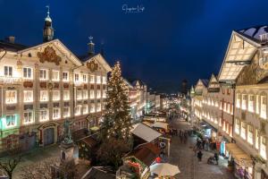 Nespecifikovaný výhled na destinaci Bad Tölz nebo výhled na město při pohledu z hotelu