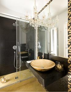 Vannas istaba naktsmītnē Gem De Luxe Suite Catania
