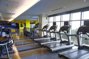 The fitness center and/or fitness facilities at Novotel Taipei Taoyuan International Airport