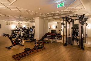 Fitness centrum a/nebo fitness zařízení v ubytování Hotel Capital