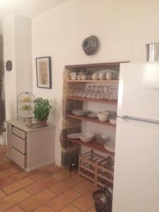 Provence Hausにあるキッチンまたは簡易キッチン