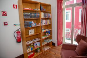 Perpustakaan di apartmen