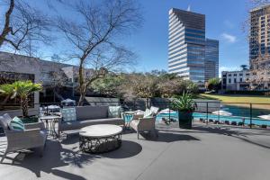 Bazén v ubytování Omni Houston Hotel nebo v jeho okolí