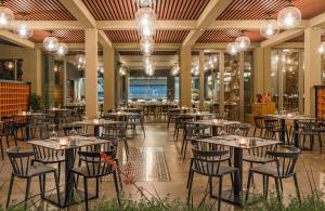 Reštaurácia alebo iné gastronomické zariadenie v ubytovaní Amada Colossos Resort