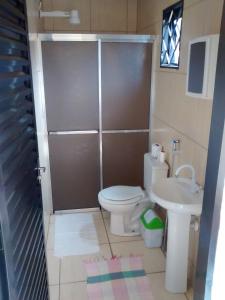 Casa de Temporada Recanto Fazendinha tesisinde bir banyo