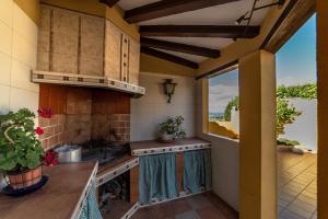 Kuchyň nebo kuchyňský kout v ubytování Terra Blanca del Benicadell