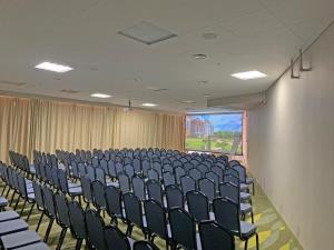 Area bisnis dan/atau ruang konferensi di Green Resort Hotel and SPA