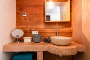 Φωτογραφία από το άλμπουμ του Chalet Taconnaz - Warm & Cosy 3BR Chalet with Fireplace in Nature - By Cozee Rentals στη Les Houches +33 φωτογραφίες