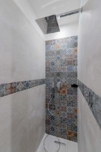 Et badeværelse på Realkasa Old Town Flat