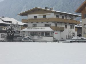 Imagen de la galería de Ferienwohnung Bacher, en Mayrhofen