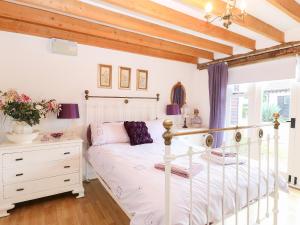 Foto dalla galleria di Stable Cottage a West Bradenham