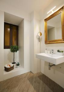 Kúpeľňa v ubytovaní Le Suites Del Duomo House