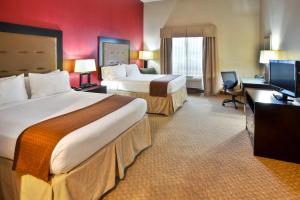 Postelja oz. postelje v sobi nastanitve Holiday Inn Killeen Fort Hood, an IHG Hotel