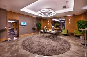 TV a/nebo společenská místnost v ubytování Holiday Inn Istanbul - Kadikoy by IHG