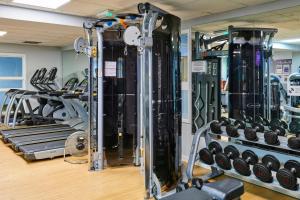Fitness centrum a/nebo fitness zařízení v ubytování Holiday Inn Leeds Garforth by IHG