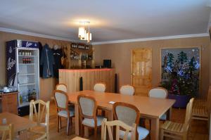 Restaurace v ubytování Guesthouse Qarim