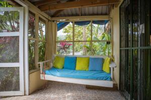 Giardino di Roatan Backpackers' Hostel