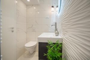Ein Badezimmer in der Unterkunft Villa Biston