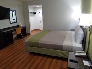 Postel nebo postele na pokoji v ubytování Motel 6-Lawrenceville, NJ