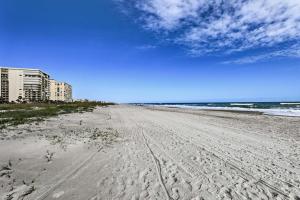 Central Cocoa Beach Condo with View, Steps to Beach!