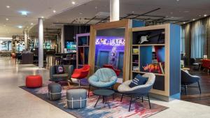 Гостиная зона в Holiday Inn Hamburg - City Nord by IHG